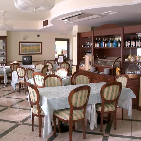 Hotell Stella 2000 3*