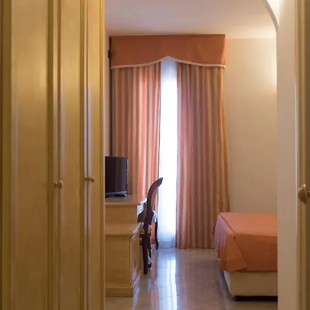 斯特拉2000酒店 奧爾比亞