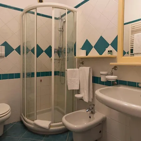 酒店 斯特拉2000酒店 3*