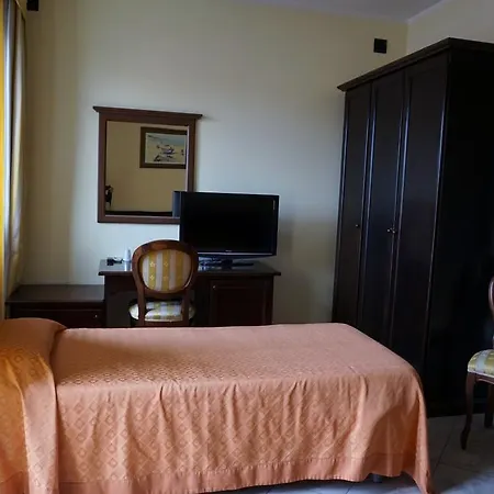 酒店 斯特拉2000酒店 奧爾比亞